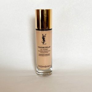 YSL Touche Eclat Foundation in B10 Porcelain